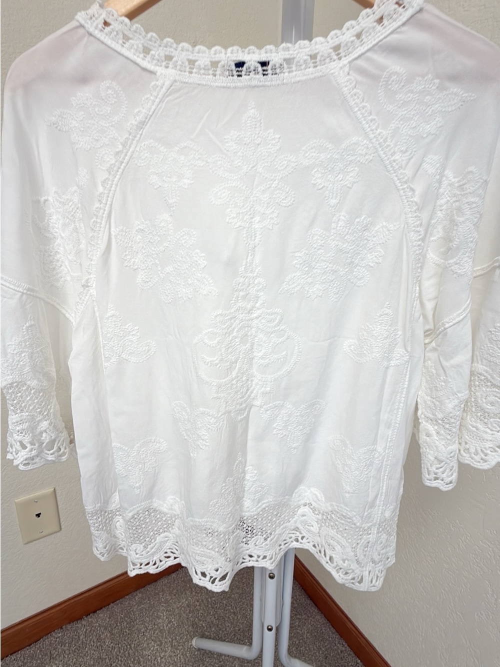 Democracy White Lace-Trim Embroidered Peasant Blouse - Picture 4 of 7